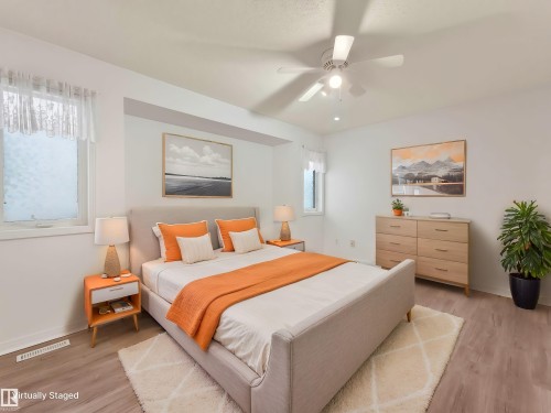 1217 115A Street Nw, Edmonton, AB - Indoor Photo Showing Bedroom