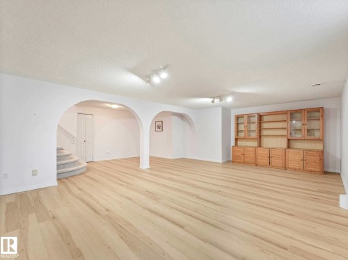1217 115A Street Nw, Edmonton, AB - Indoor Photo Showing Other Room