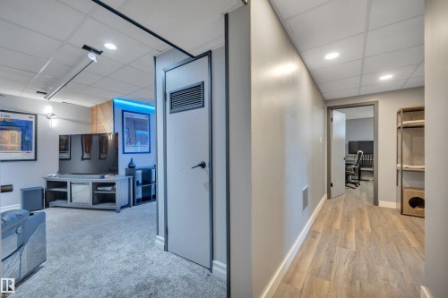 5112 43 Avenue, Leduc, AB - Indoor Photo Showing Other Room