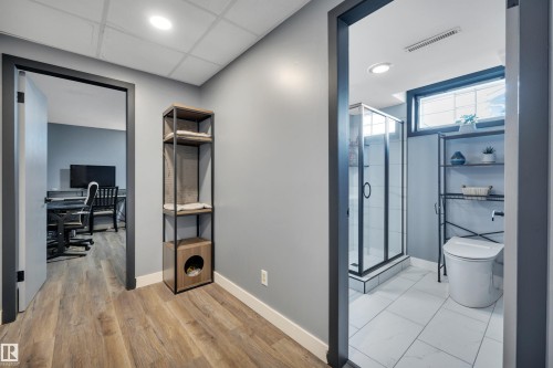 5112 43 Avenue, Leduc, AB - Indoor