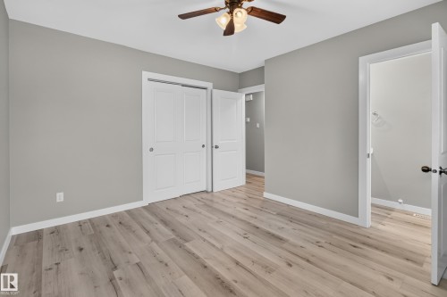 7108 90 Avenue Nw, Edmonton, AB - Indoor Photo Showing Other Room