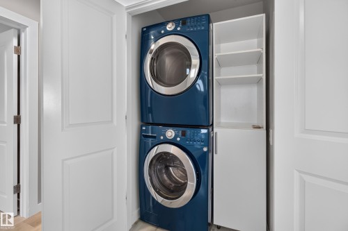 7108 90 Avenue Nw, Edmonton, AB - Indoor Photo Showing Laundry Room
