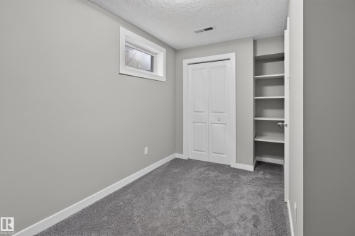 7108 90 Avenue Nw, Edmonton, AB - Indoor Photo Showing Other Room