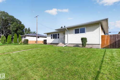 7108 90 Avenue Nw, Edmonton, AB - Outdoor