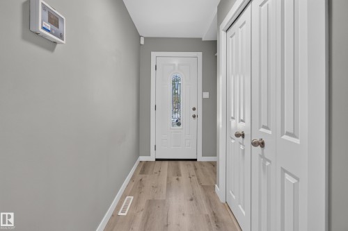 7108 90 Avenue Nw, Edmonton, AB - Indoor Photo Showing Other Room