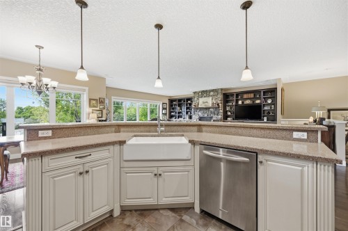 13 Sylvan Drive, St. Albert, AB - Indoor Photo Showing Kitchen