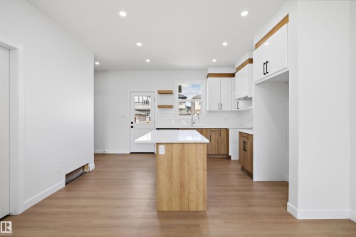 523 Robinson Boulevard, Leduc, AB - Indoor Photo Showing Kitchen