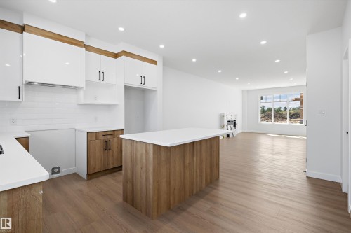 523 Robinson Boulevard, Leduc, AB - Indoor Photo Showing Kitchen