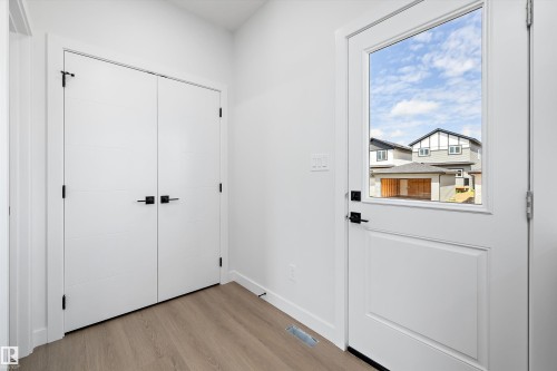 523 Robinson Boulevard, Leduc, AB - Indoor Photo Showing Other Room