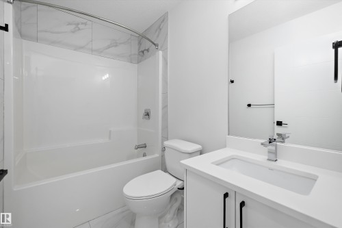 523 Robinson Boulevard, Leduc, AB - Indoor Photo Showing Bathroom