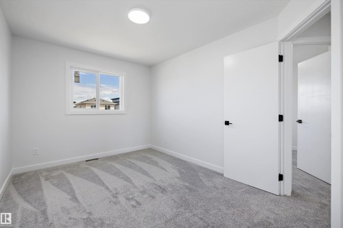 523 Robinson Boulevard, Leduc, AB - Indoor Photo Showing Other Room
