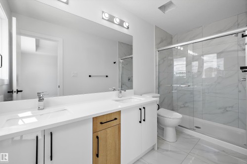 523 Robinson Boulevard, Leduc, AB - Indoor Photo Showing Bathroom
