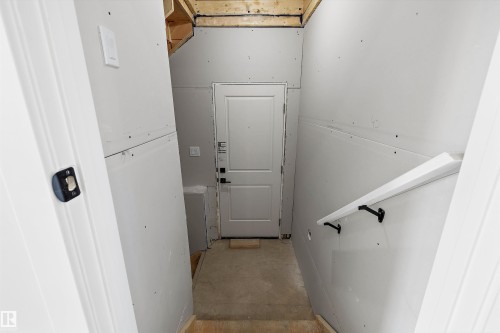 523 Robinson Boulevard, Leduc, AB - Indoor