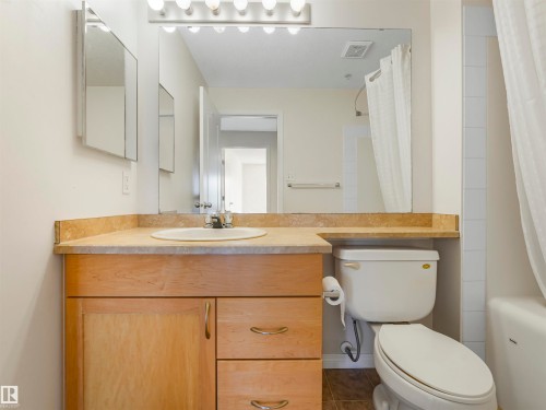 #216 111 Edwards Dr Sw, Edmonton, AB - Indoor Photo Showing Bathroom