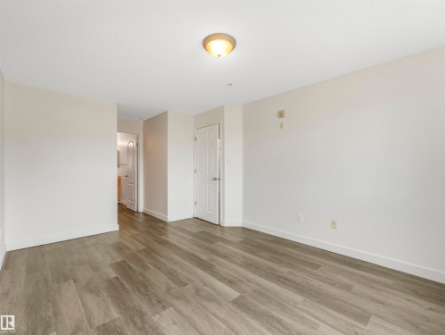 #216 111 Edwards Dr Sw, Edmonton, AB - Indoor Photo Showing Other Room