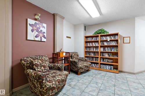#124 15499 Castle Downs Rd Nw, Edmonton, AB - Indoor