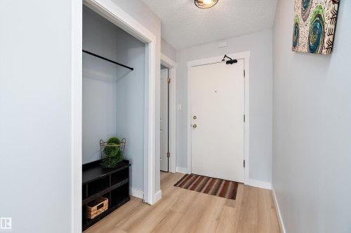 #124 15499 Castle Downs Rd Nw, Edmonton, AB - Indoor Photo Showing Other Room