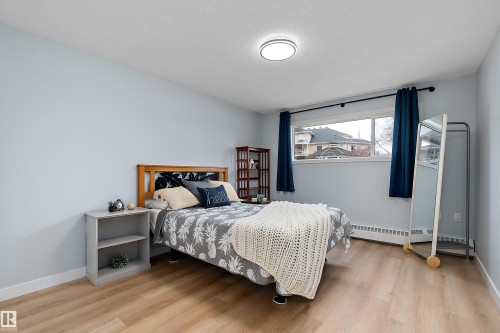 #124 15499 Castle Downs Rd Nw, Edmonton, AB - Indoor Photo Showing Bedroom