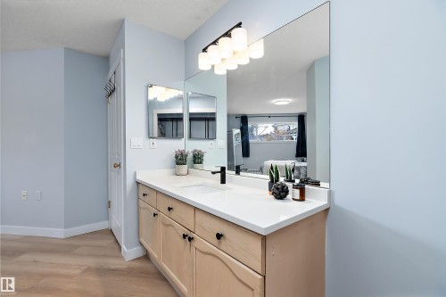 #124 15499 Castle Downs Rd Nw, Edmonton, AB - Indoor