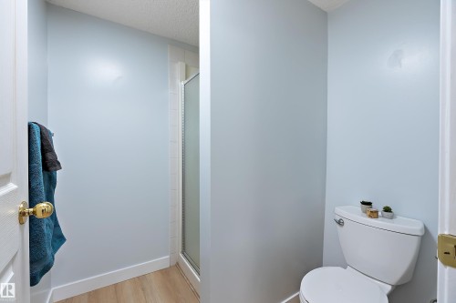 #124 15499 Castle Downs Rd Nw, Edmonton, AB - Indoor Photo Showing Bathroom