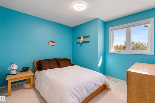 118 Naples Way, St. Albert, AB - Indoor Photo Showing Bedroom
