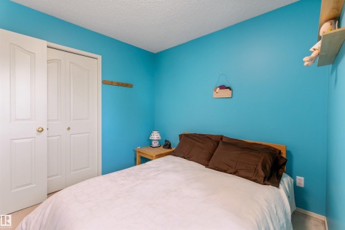 118 Naples Way, St. Albert, AB - Indoor Photo Showing Bedroom
