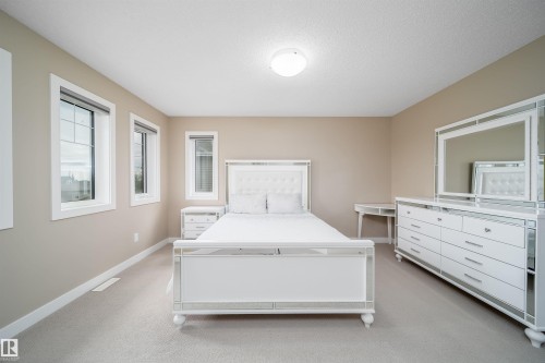 9903 222 Street Nw, Edmonton, AB 