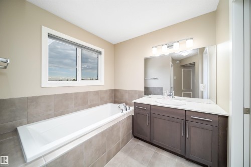9903 222 Street Nw, Edmonton, AB 