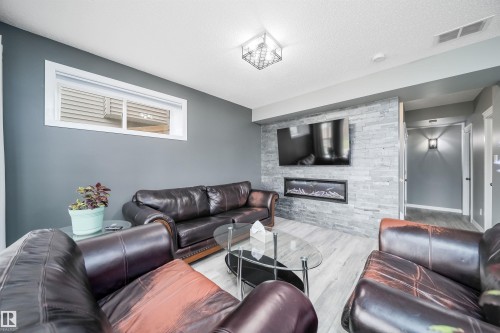 9903 222 Street Nw, Edmonton, AB 