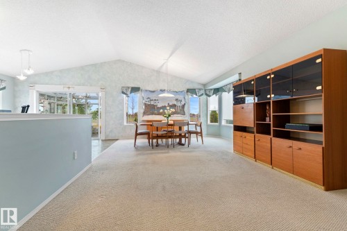9315 162 Avenue Nw, Edmonton, AB - Indoor