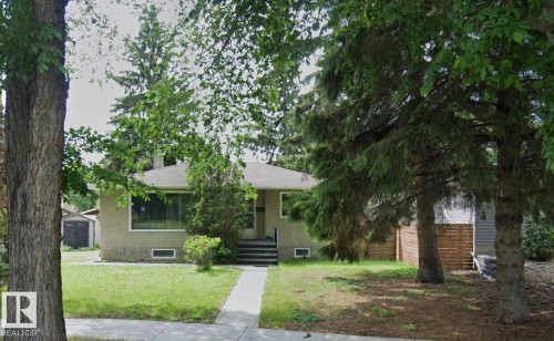 9004 88 Street Nw, Edmonton, AB 