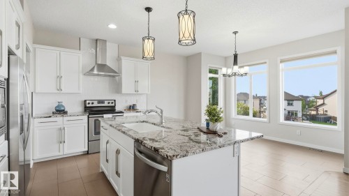 1832 56 Street Sw, Edmonton, AB - Indoor Photo Showing Kitchen With Upgraded Kitchen