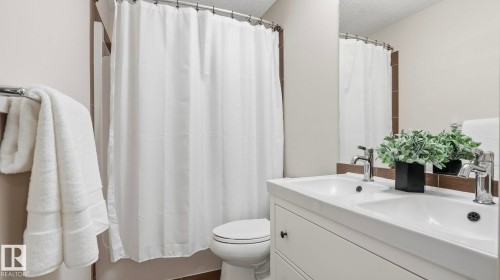 1832 56 Street Sw, Edmonton, AB - Indoor Photo Showing Bathroom