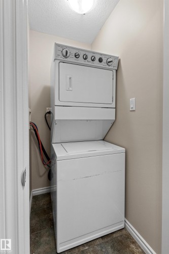 Laundry room - 10634 155 Street Nw, Edmonton, AB - Indoor Photo Showing Laundry Room
