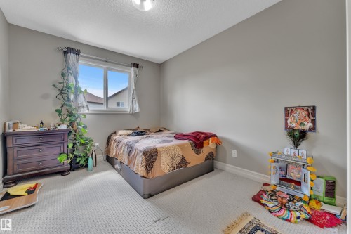 #24 655 Tamarack Rd Nw, Edmonton, AB - Indoor Photo Showing Bedroom