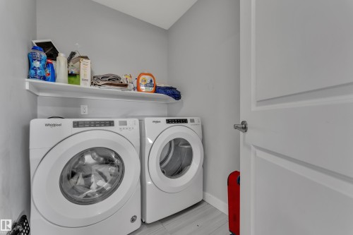7245 Chivers Place Sw, Edmonton, AB - Indoor Photo Showing Laundry Room