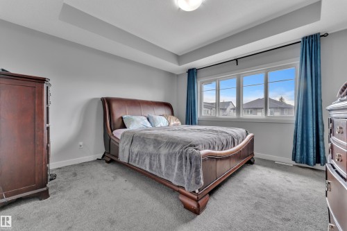 7245 Chivers Place Sw, Edmonton, AB - Indoor Photo Showing Bedroom