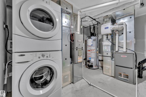 7245 Chivers Place Sw, Edmonton, AB - Indoor Photo Showing Laundry Room