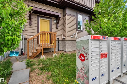 7245 Chivers Place Sw, Edmonton, AB - Outdoor