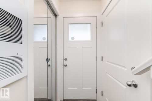 #81 1530 Tamarack Bv Nw, Edmonton, AB - Indoor Photo Showing Other Room