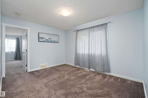 28 Rolston Close, Leduc, AB - Indoor Photo Showing Other Room
