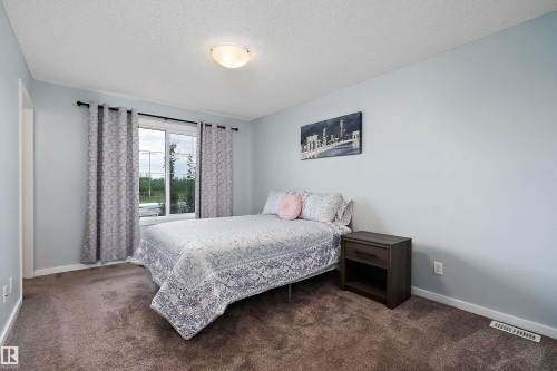 28 Rolston Close, Leduc, AB - Indoor Photo Showing Bedroom