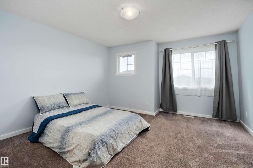 28 Rolston Close, Leduc, AB - Indoor Photo Showing Bedroom