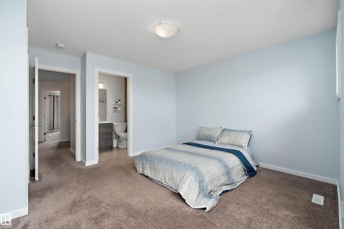 28 Rolston Close, Leduc, AB - Indoor Photo Showing Bedroom