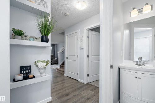 28 Rolston Close, Leduc, AB - Indoor Photo Showing Bathroom