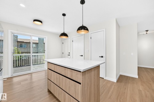 17816 94 Street Nw, Edmonton, AB - Indoor