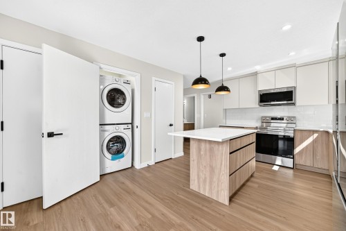 17816 94 Street Nw, Edmonton, AB - Indoor Photo Showing Kitchen