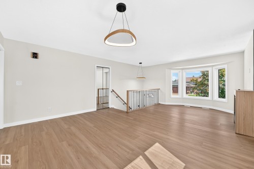17816 94 Street Nw, Edmonton, AB - Indoor