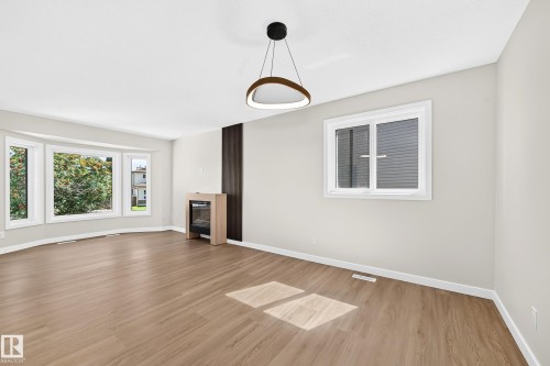 17816 94 Street Nw, Edmonton, AB - Indoor