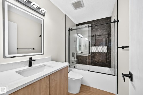 17816 94 Street Nw, Edmonton, AB - Indoor Photo Showing Bathroom